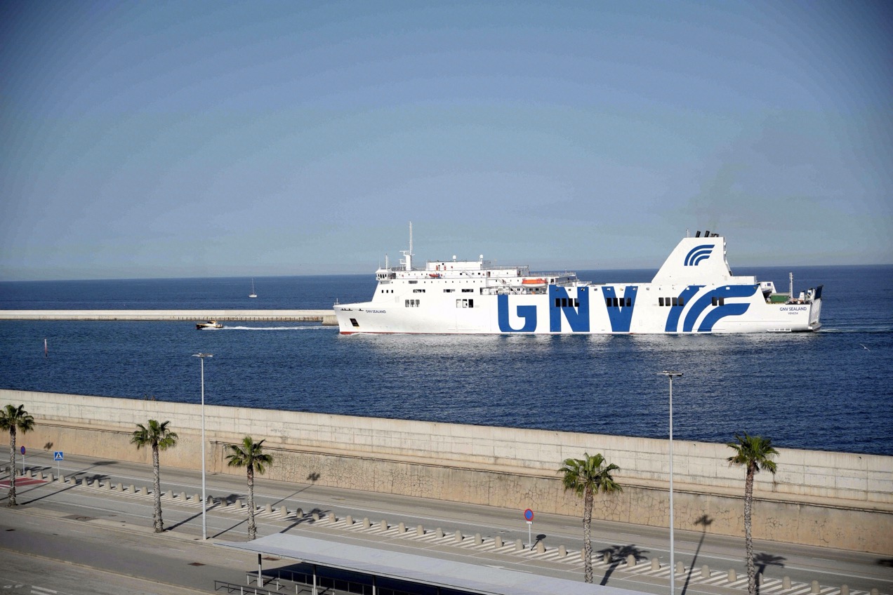 GNV-Fähre Sealand auf dem Mittelmeer